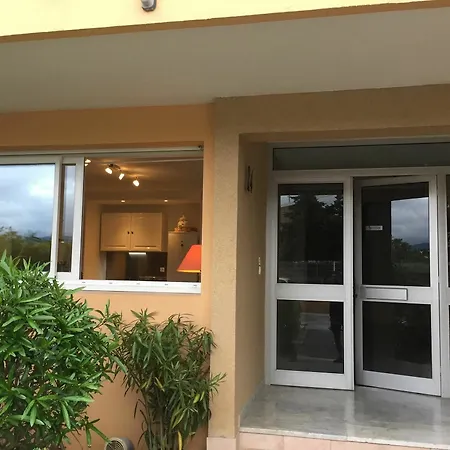 Apartment With One Bedroom In Le Lavandou, With Wonderful Mountain Vie *